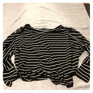 Lush black and white crop top